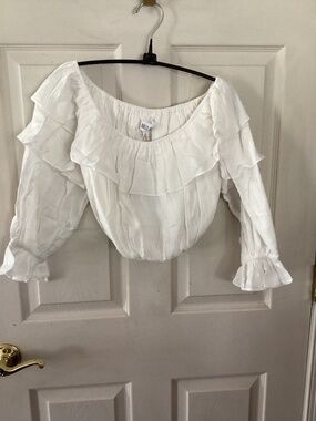 NWT DOLLY JOLLY   Lined Crop top ex small- large